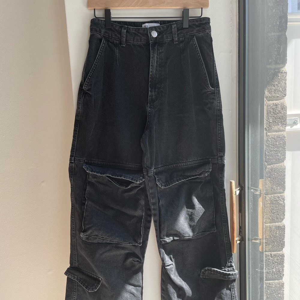 Beautiful black cargo denim Zara pants